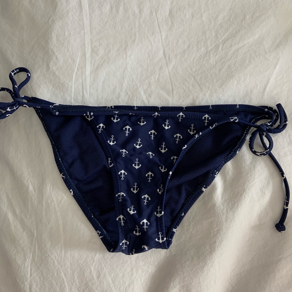 Bikini bottoms